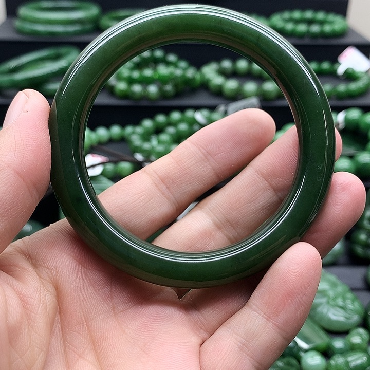 和田玉（碧玉）手镯未镶嵌