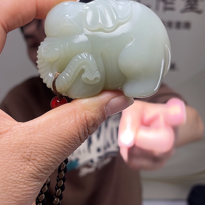 和田玉未镶嵌把件