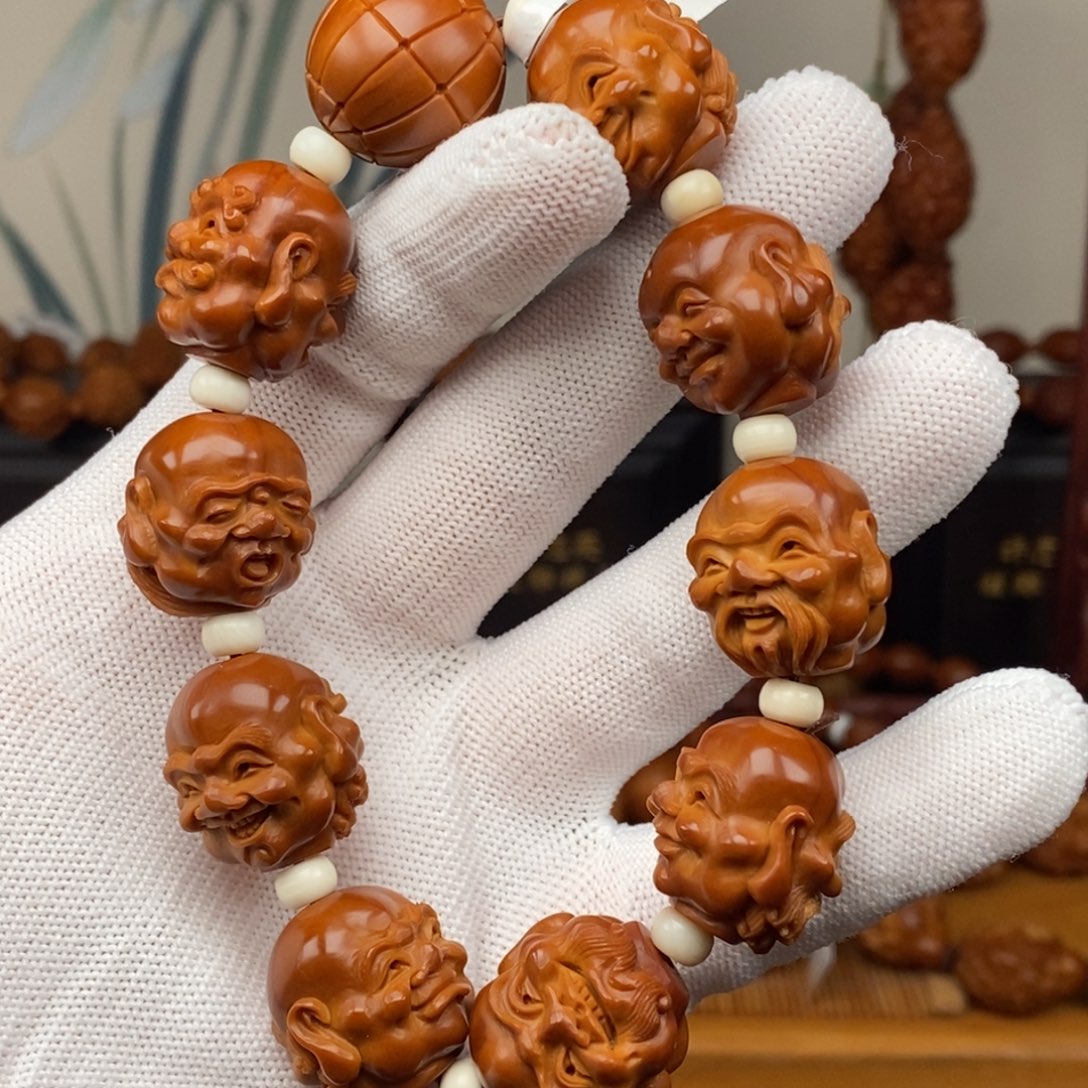 手串橄榄核执****）许忠英老师欢喜罗汉2.0×2.1