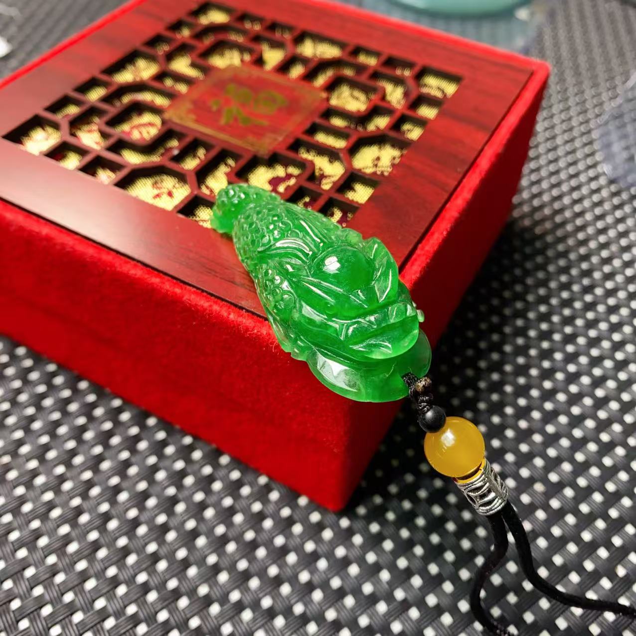[小石]B536绿色蟾蜍项链吊坠时尚多样性发一个-奇石