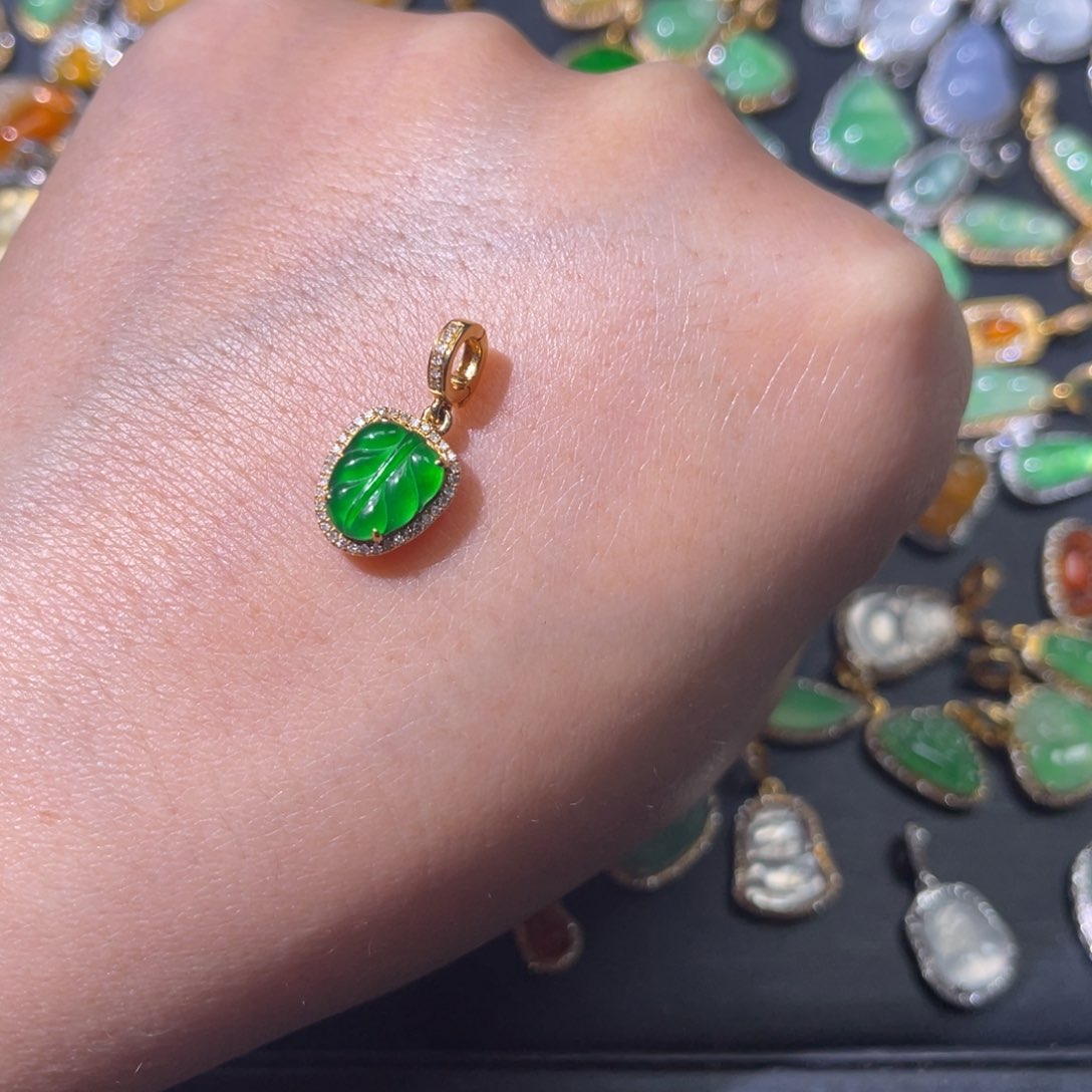 翡翠颈饰18K金镶嵌天然