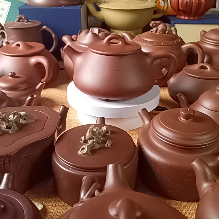 紫砂茶壶好**梦精工半手，原矿紫砂底槽清泥料。