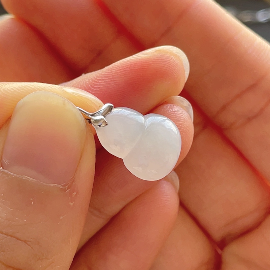 翡翠颈饰18K金镶嵌葫芦