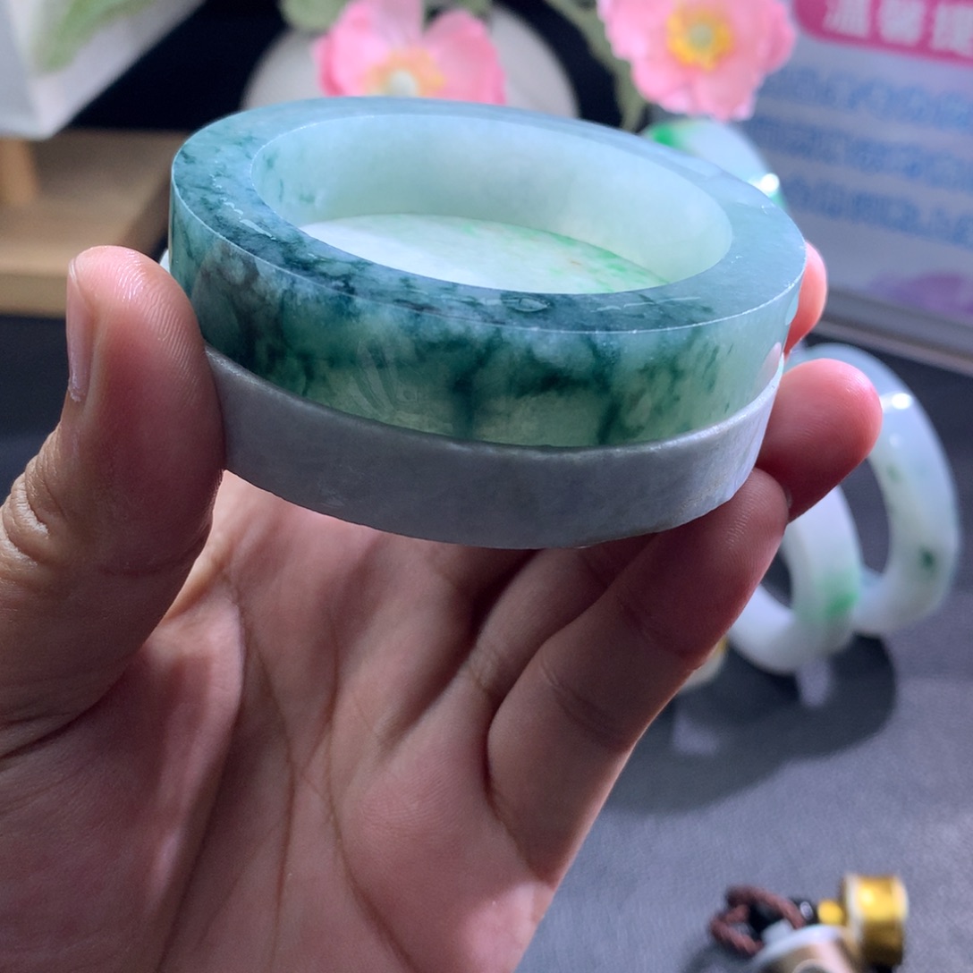 定制翡翠未镶嵌翡翠手镯冰飘花半山水