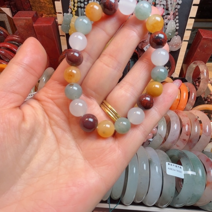 石英质玉手镯未镶嵌