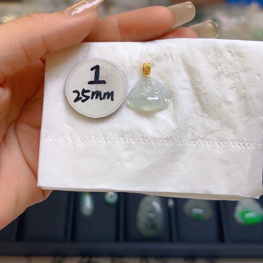 翡翠颈饰18K金镶嵌翡翠