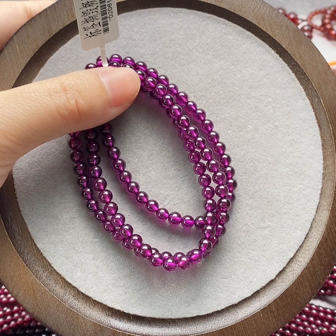 手链未镶嵌石榴石（紫牙乌）5mm