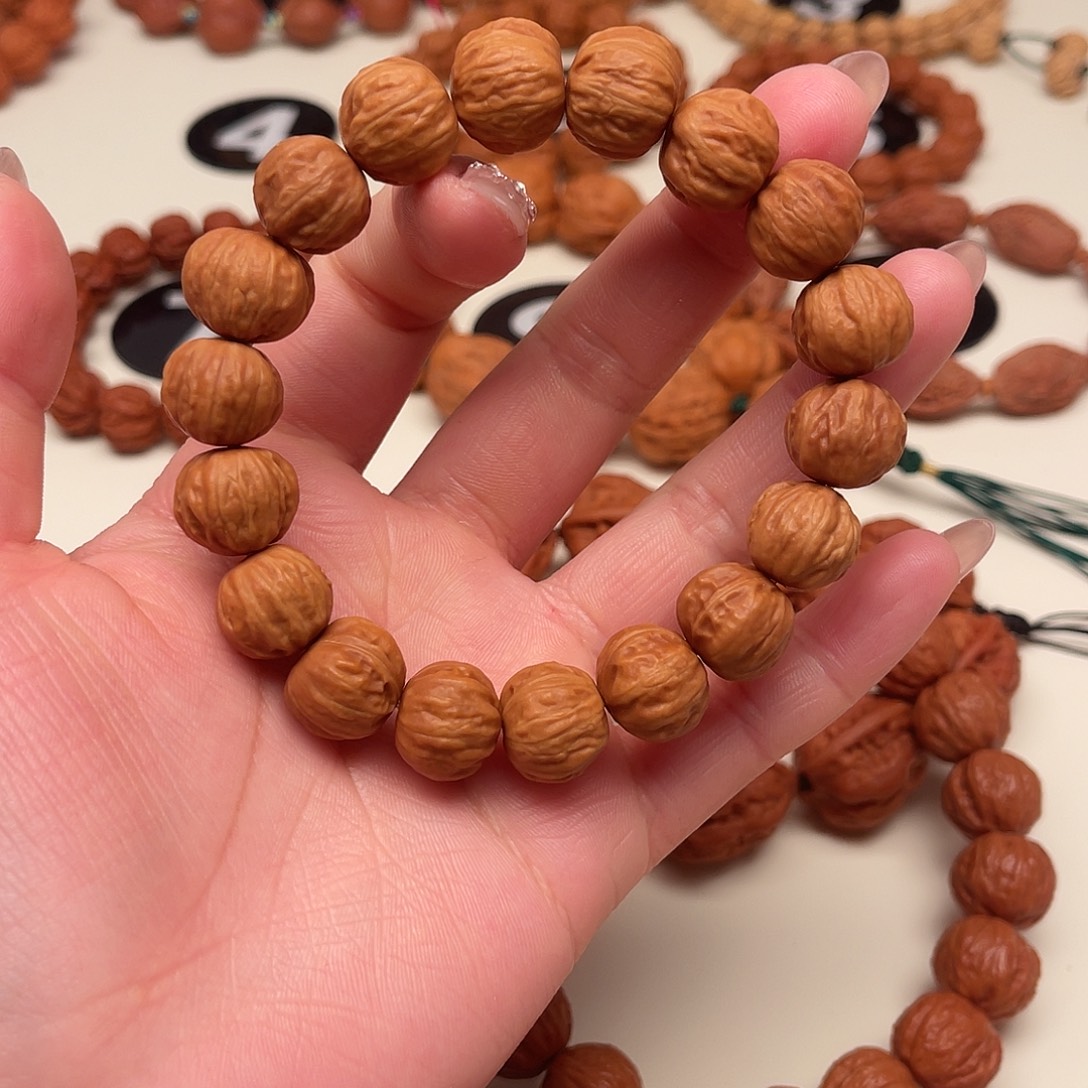 宣***队吊坠文玩核桃方肚核桃