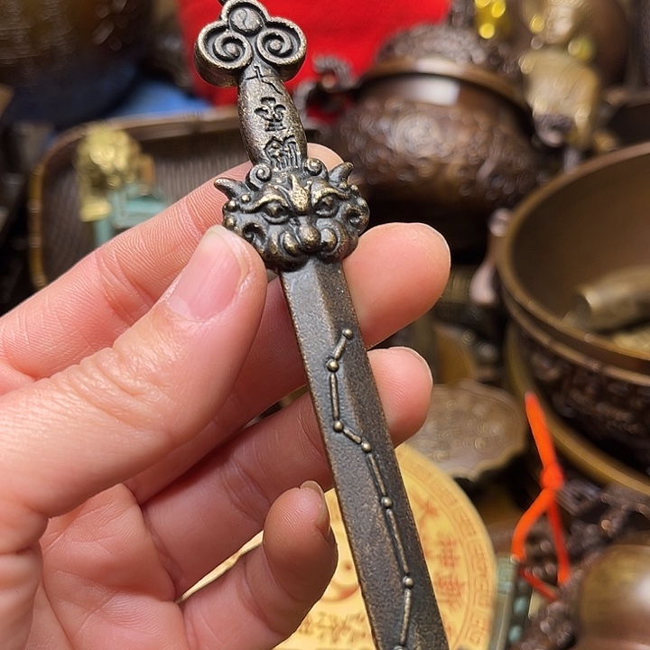 精美铜器批发档口