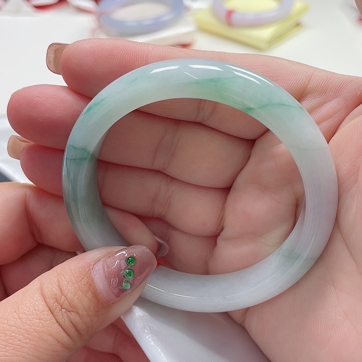 翡翠手镯未镶嵌缅甸翡翠手镯57圈