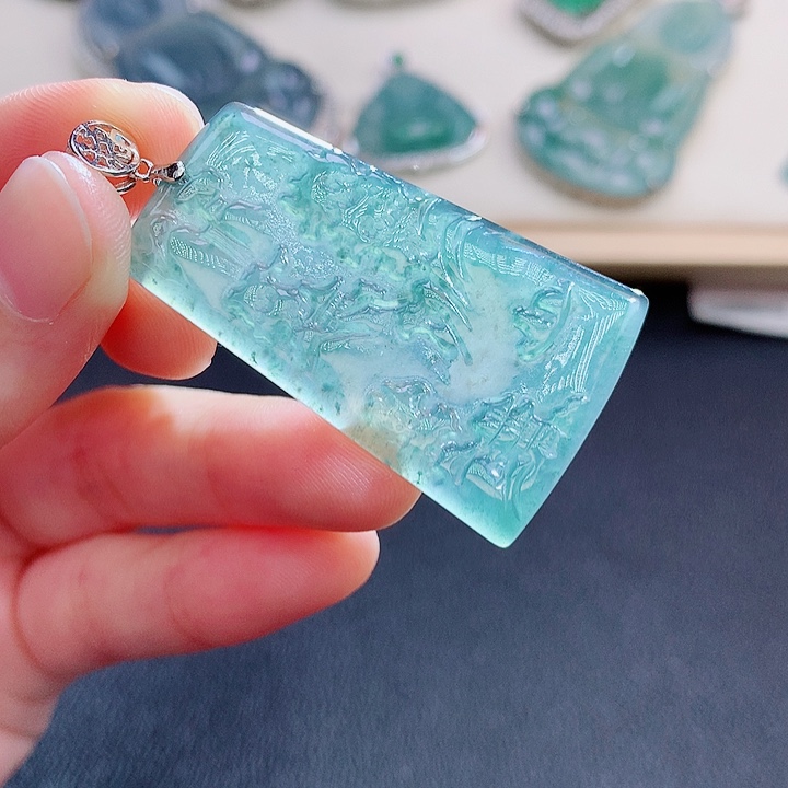 翡翠颈饰未镶嵌翡翠