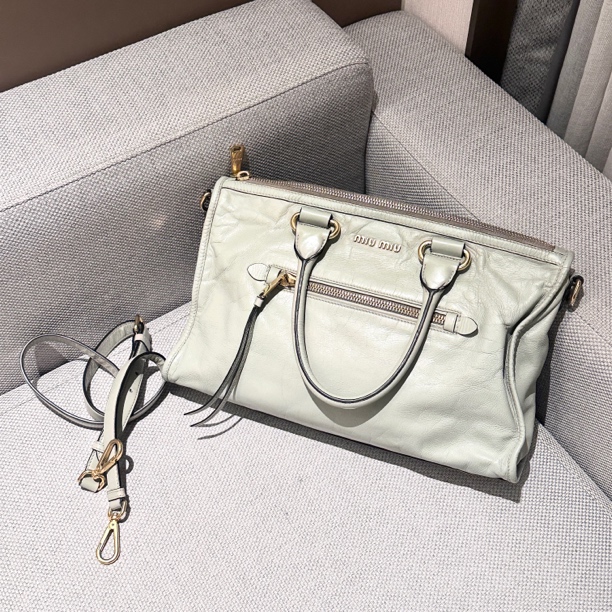 95新 MIU MIU/缪缪 缪缪灰绿油蜡皮手提包斜挎包