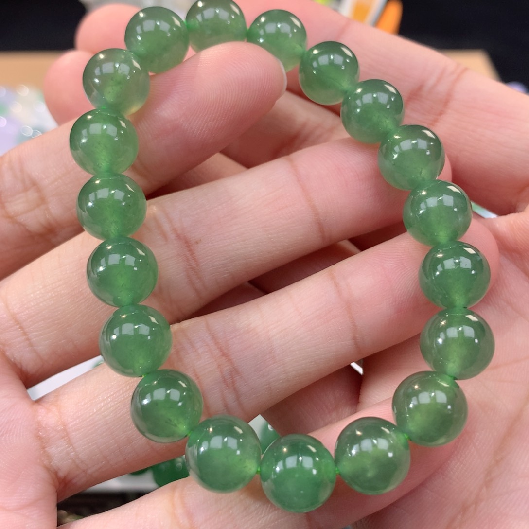 翡翠手链未镶嵌翡翠