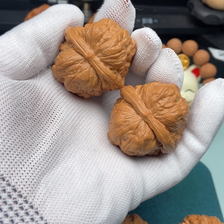 吊坠桃核蛤蟆39尺寸已打底