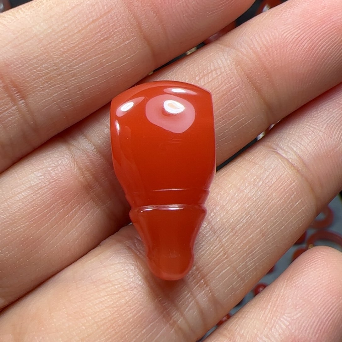 南红玛瑙三通未镶嵌
