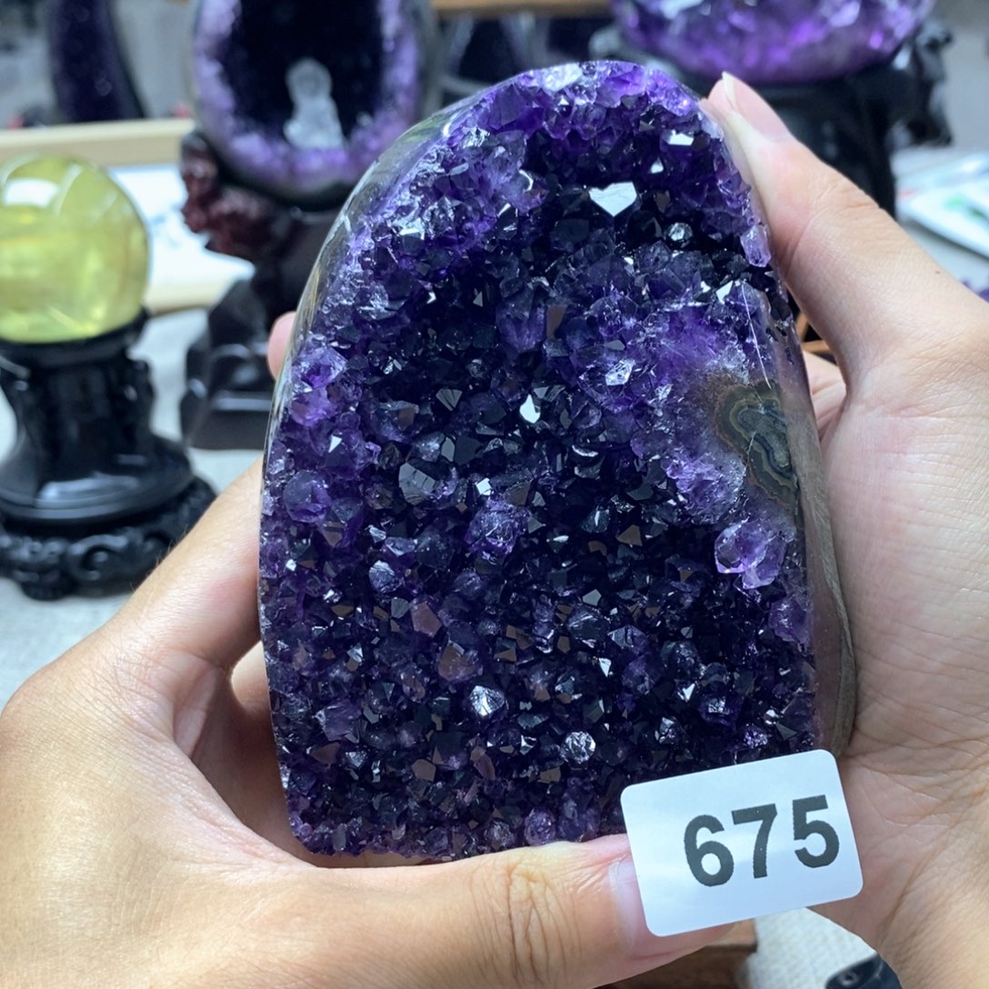 未镶嵌水晶大型摆件（非配饰）