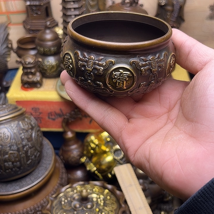 精美铜器点击下单