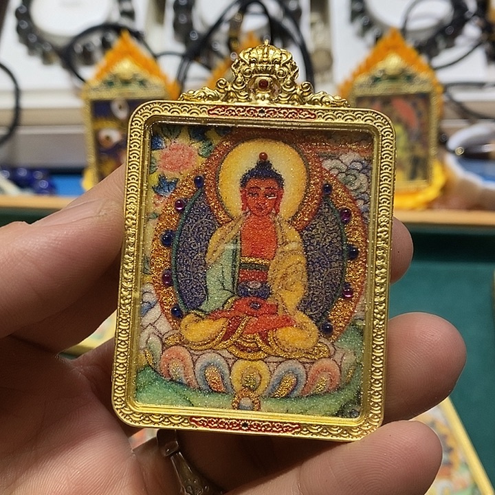 玛瑙/玉髓足铂镶嵌颈饰18