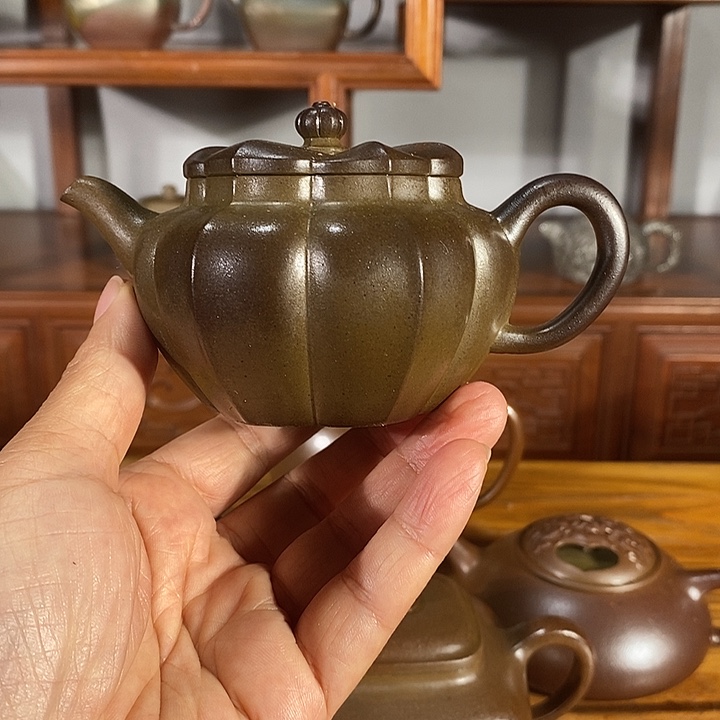 鱼***紫砂茶壶150cc菱花 紫泥