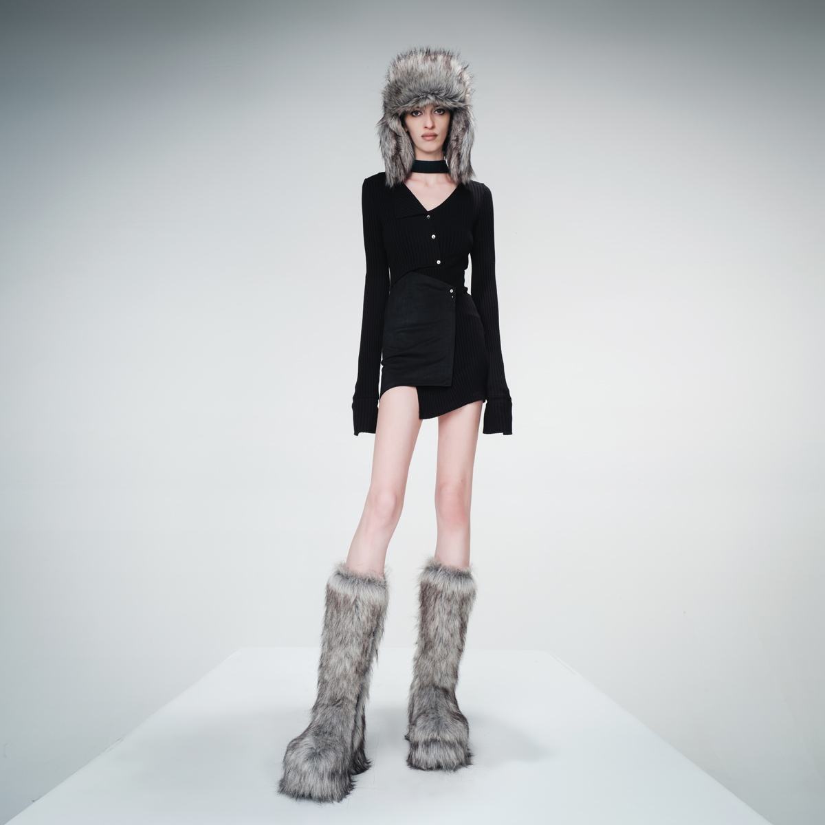 NN-NORTH NODE 仿麂皮绒拼接针织衫 财阀千金女装