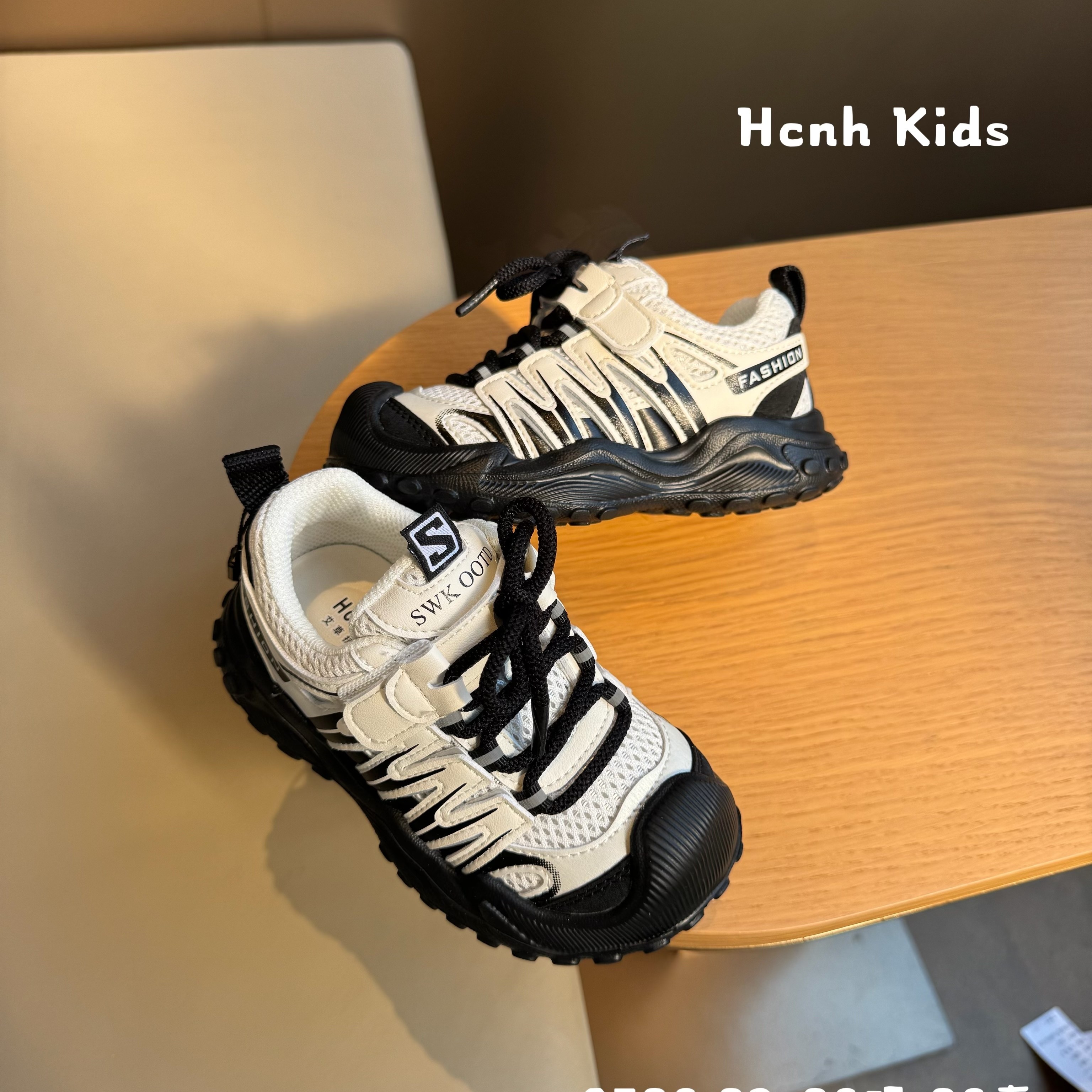 男女童新款加绒透气轻便防滑百搭时尚运动登山鞋