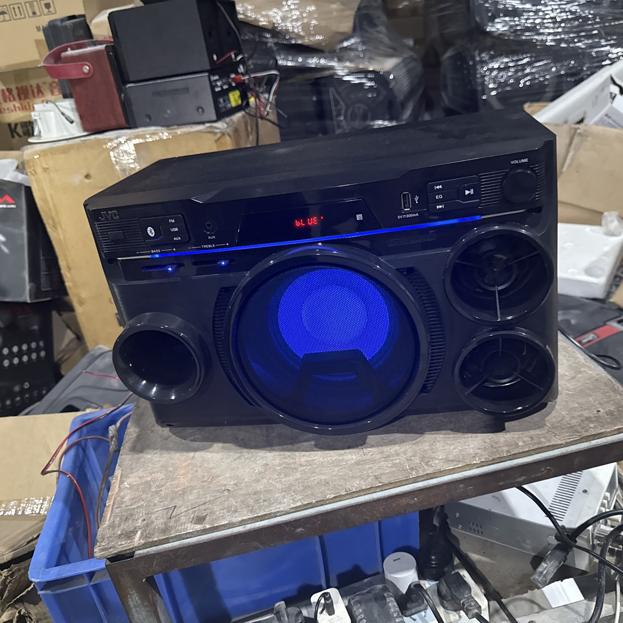 9新  插电款6.5寸桌面音响，不能插话筒