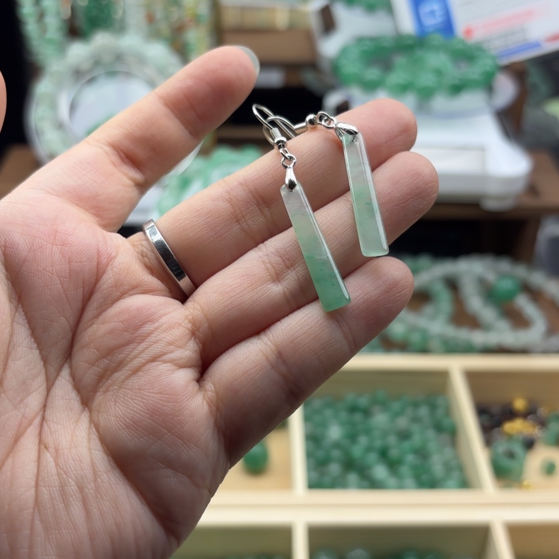石英质玉合金耳坠