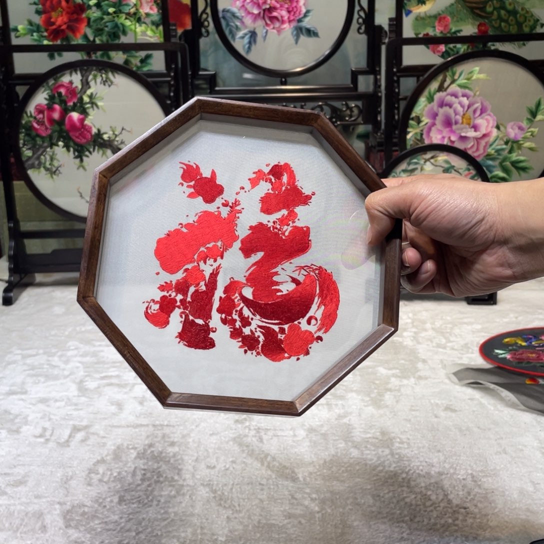 刺绣非遗传承摆件