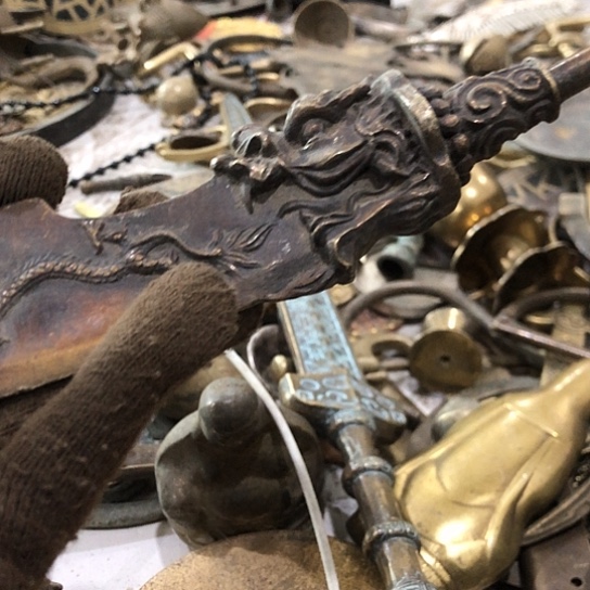 可***贝闪电购铜摆件工艺品