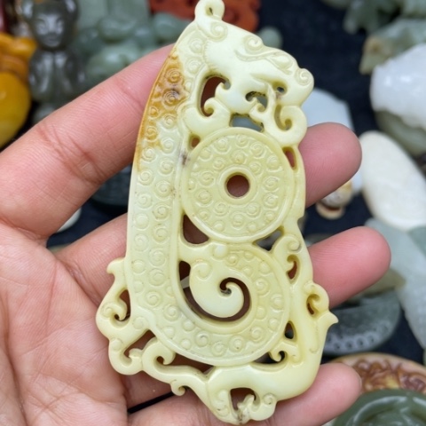 和田玉颈饰未镶嵌60