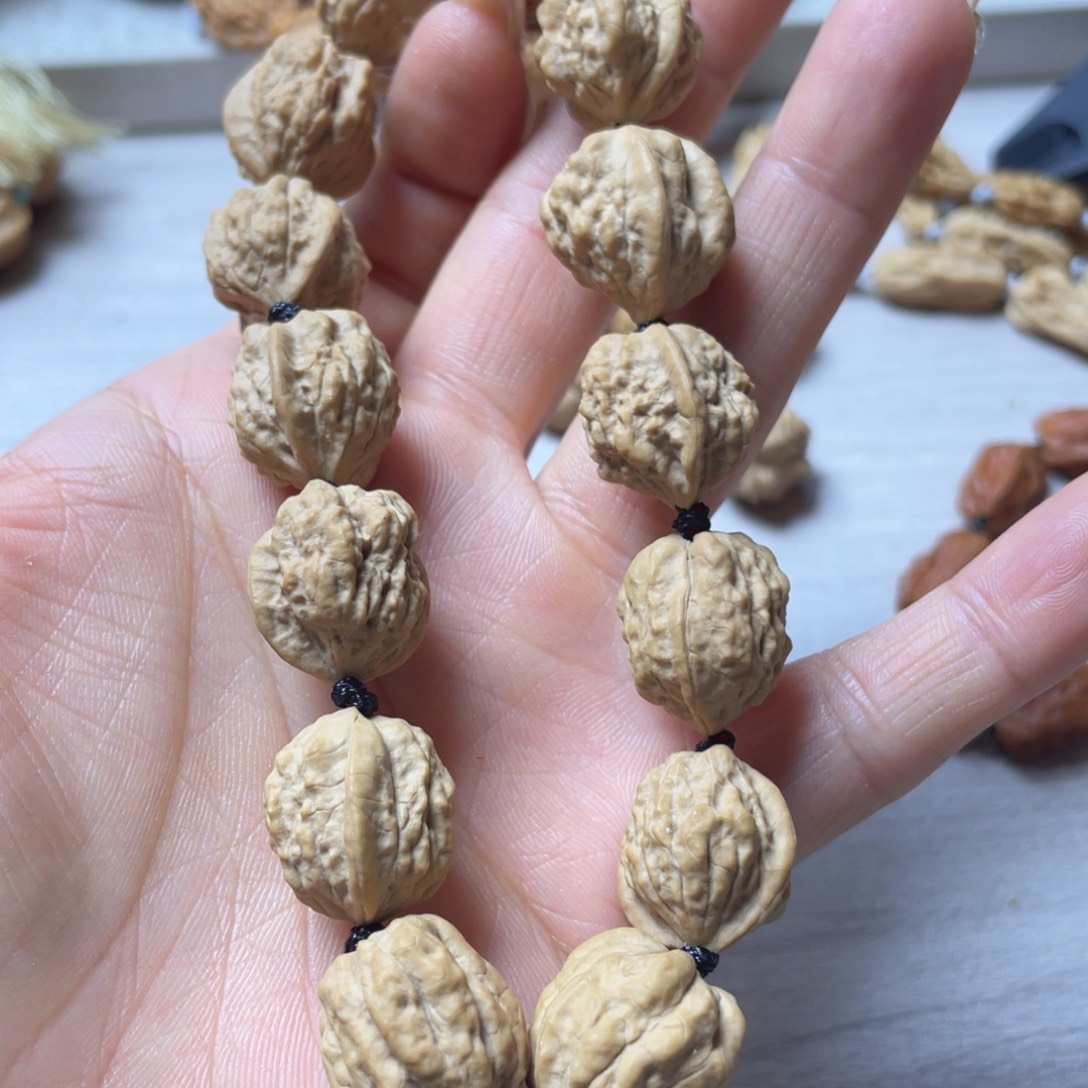 王***跑文玩核桃手串蛤蟆头