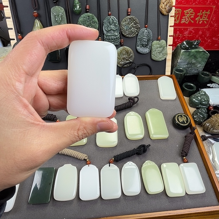 用***6玉白四六面包牌无事牌