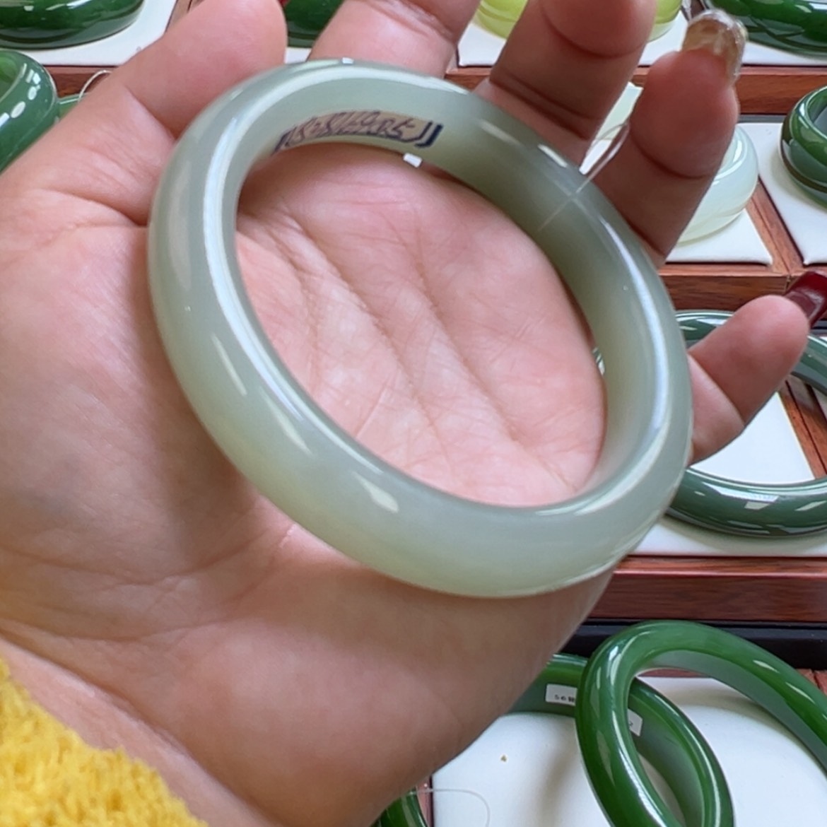 【闪购商品】和田玉手镯未镶嵌