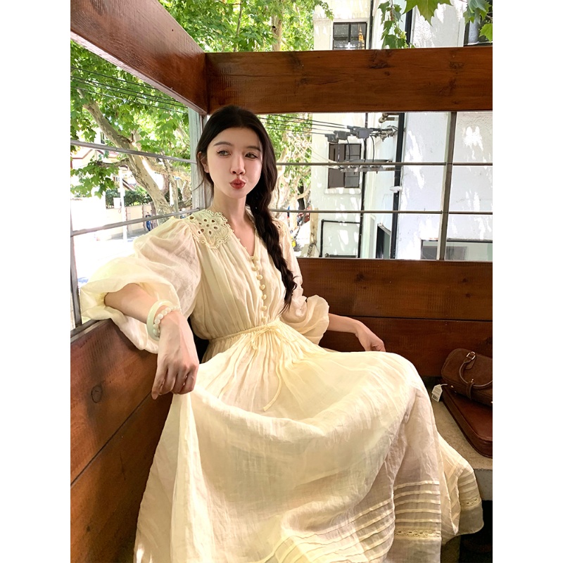 白月光 刺绣衬衫女独特超好看洋气法式减龄&连衣裙