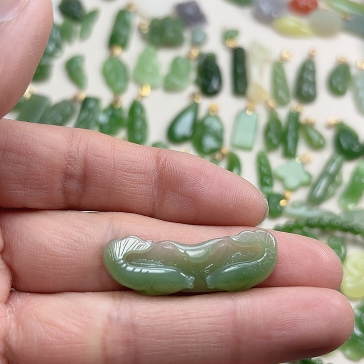 和田玉（碧玉）未镶嵌颈饰