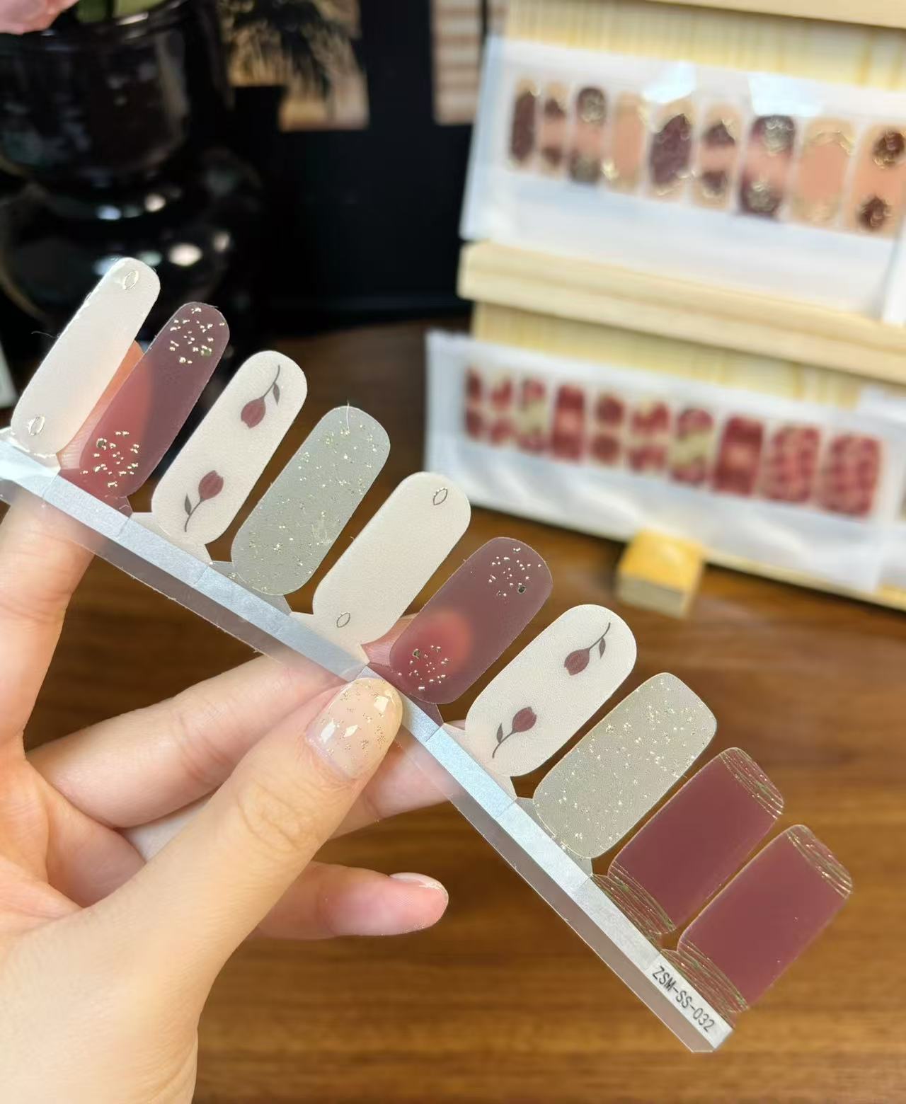 【032暖棕花穗】免烤灯玫瑰小花穗闪粉美甲贴甲油膜