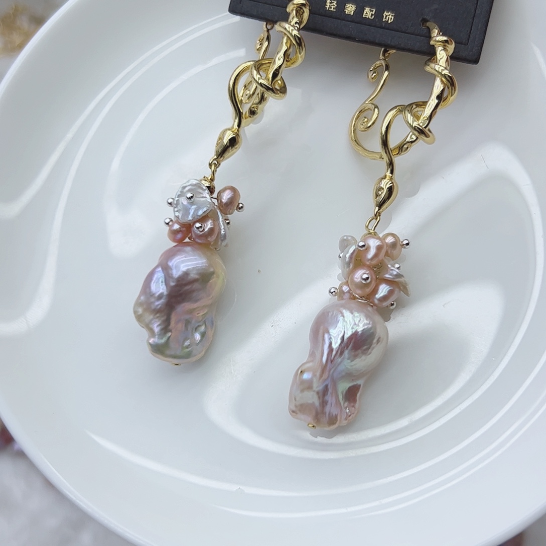 淡水珍珠银S925镶嵌耳饰