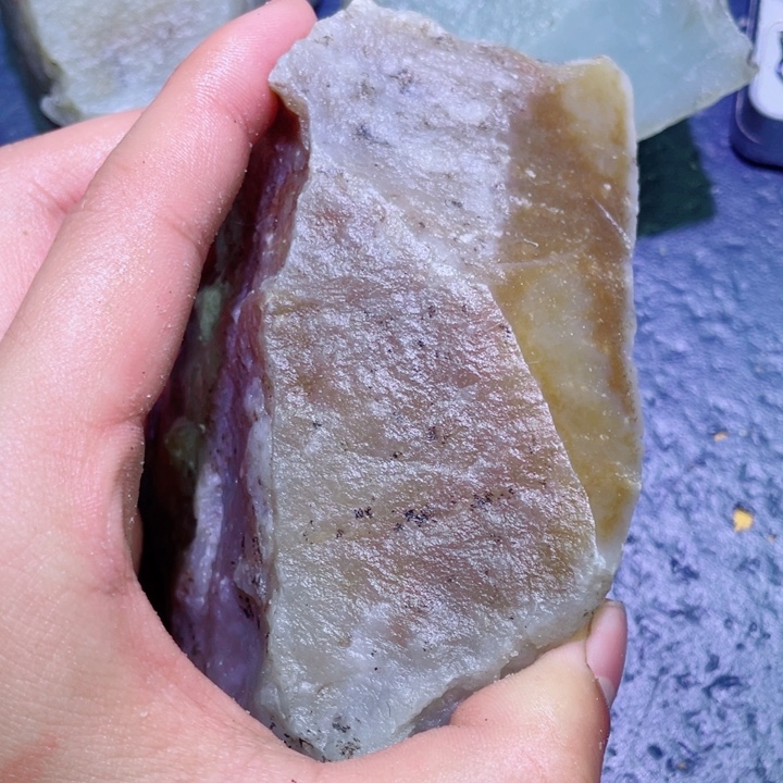 和田玉未镶嵌珠宝半成品