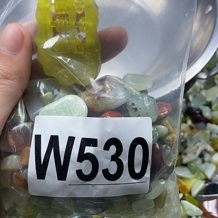 未镶嵌岫玉鱼缸石