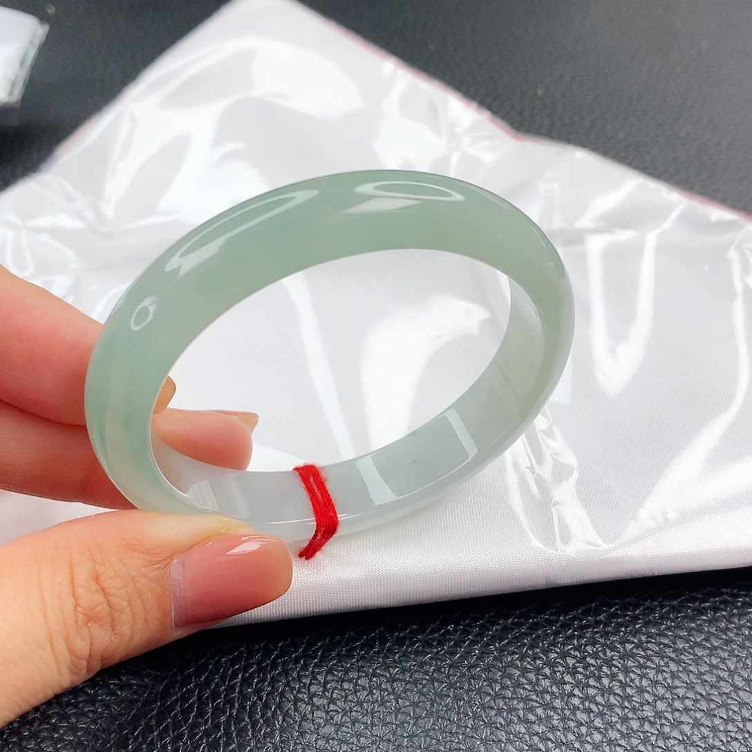 翡翠手镯（贵妃镯）未镶嵌C**云缅甸天然a货翡翠1809