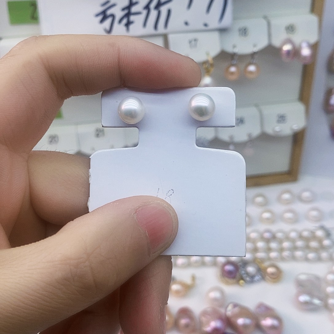 淡水珍珠耳饰未镶嵌