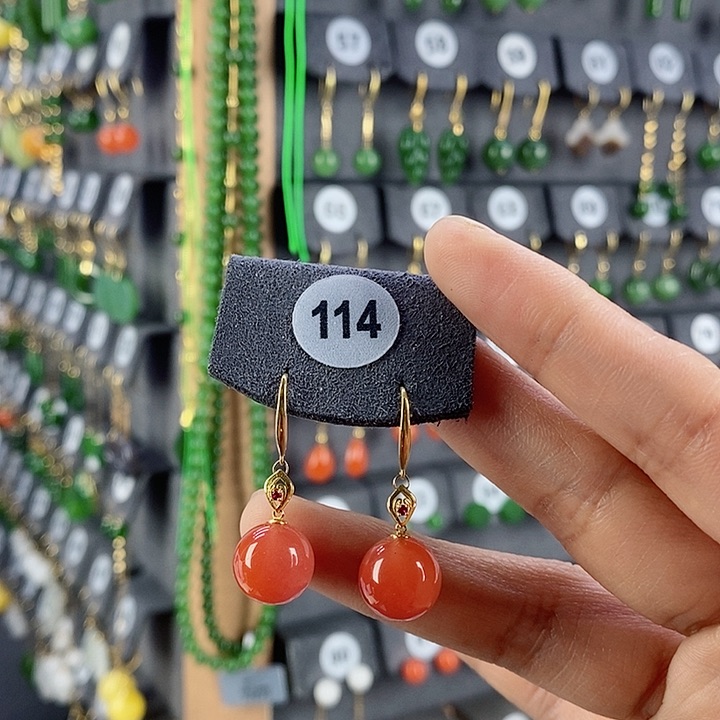 南红玛瑙耳饰18K金镶嵌