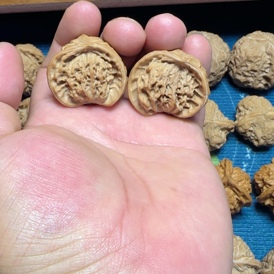 文玩核桃吊坠全品聚宝盆