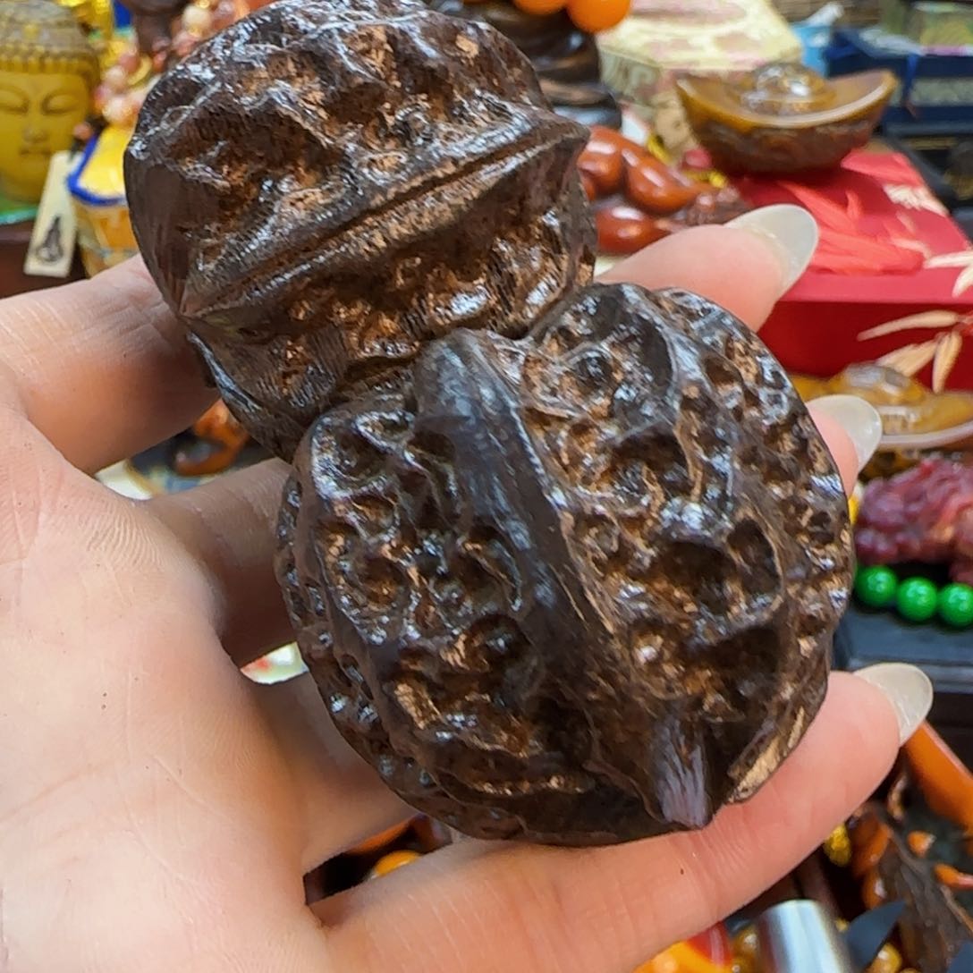 滴血莲花菩提吊坠卓玛推荐