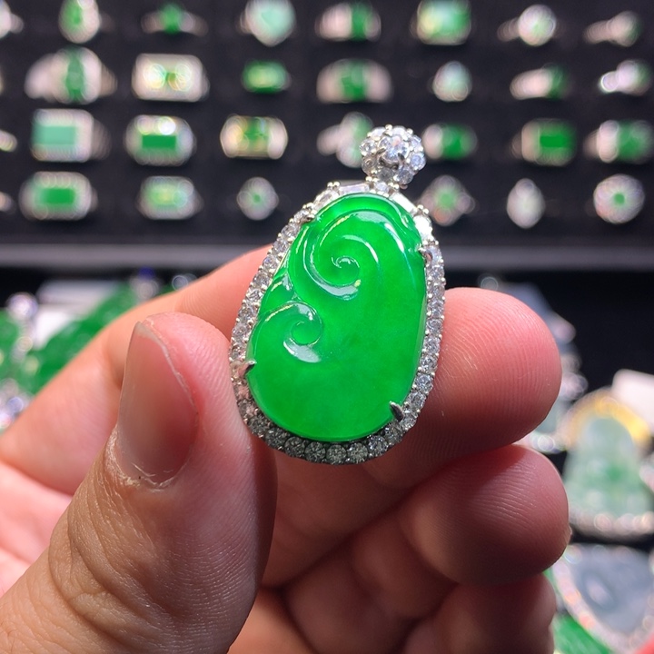 【闪购商品】翡翠颈饰银S925镶嵌如意