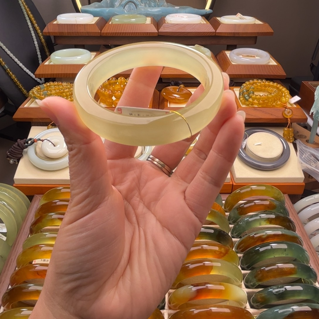 蛇纹石玉未镶嵌手镯56