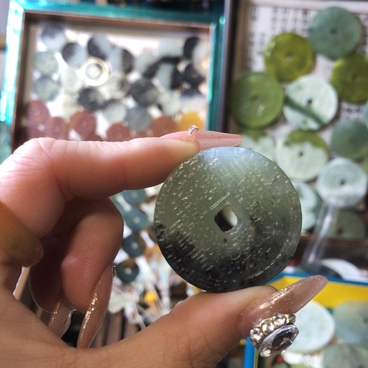 岫玉岫玉挂件未镶嵌