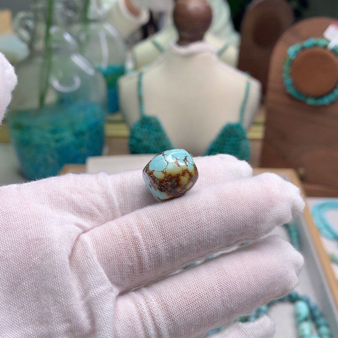 绿松石未镶嵌饰品