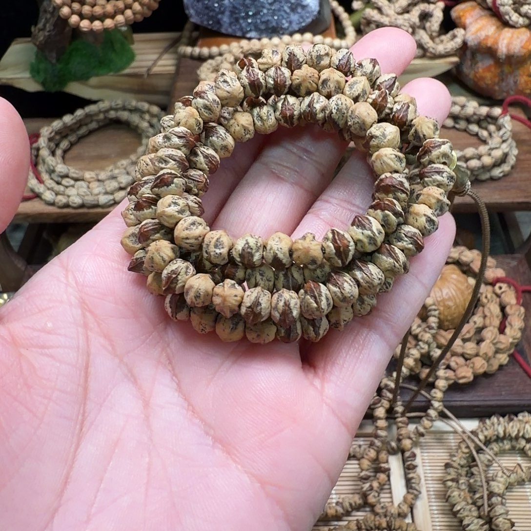 木***壹吊坠柏香籽/百香籽