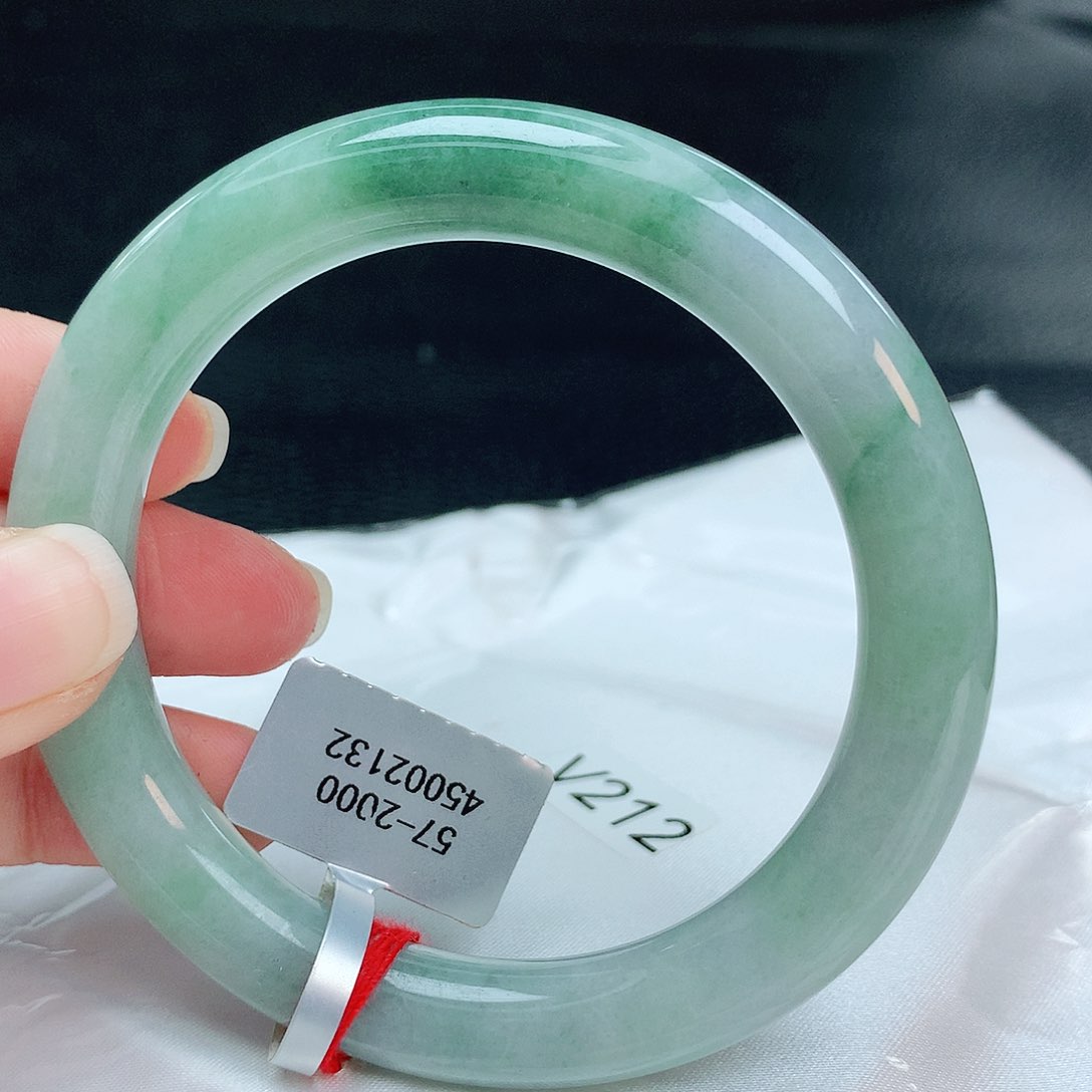 翡翠手镯未镶嵌缅甸天然A货翡翠手镯